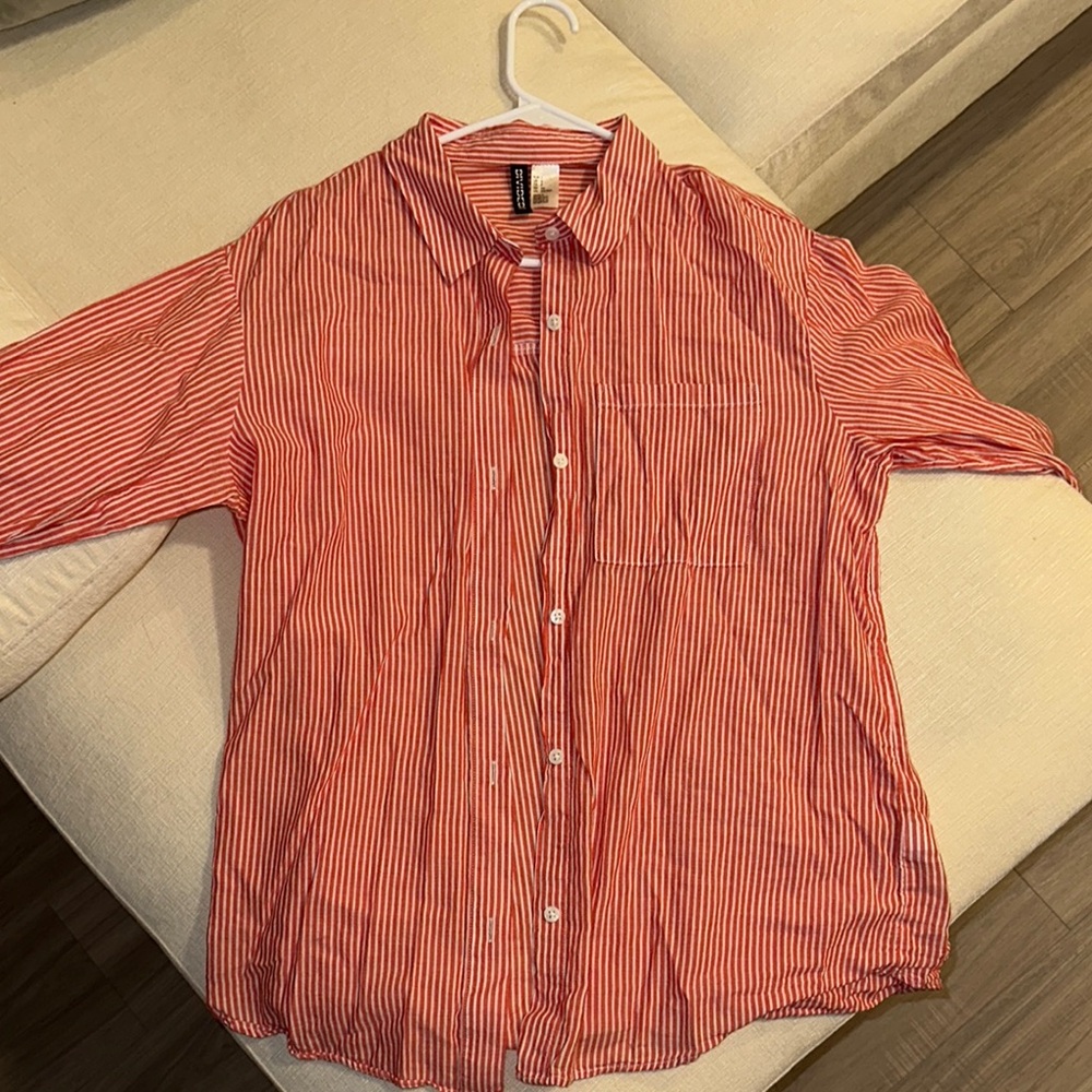 H&M Red Casual Button Down Shirt Classic Cotton